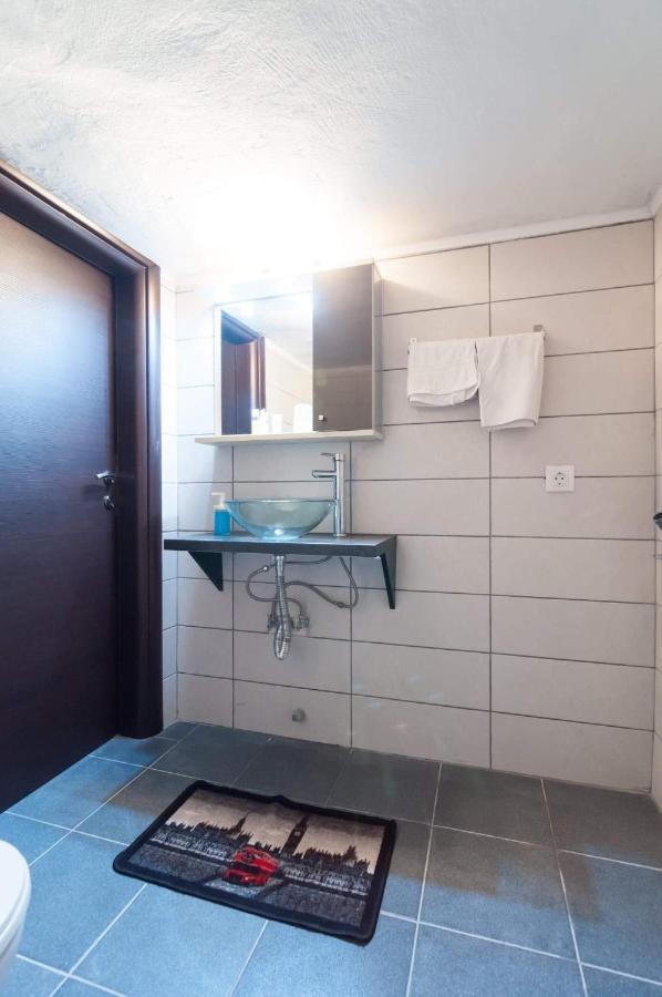 Villavictoria Marias View Pool Apartment Peraía المظهر الخارجي الصورة